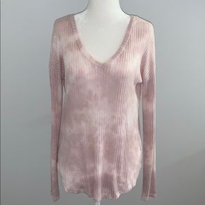 American Eagle Light Pink V-neck Sweater